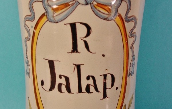 Tarro de farmacia en cerámica catalana decorada. Serie de Bañolas. Siglo XVIII.